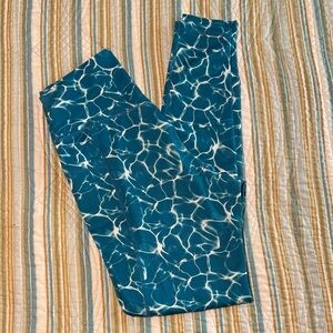 BuffBunny Teal Water Pattern Leggings